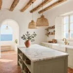 13 Mediterranean Kitchen Ideas That Bring Vacation Vibes Home